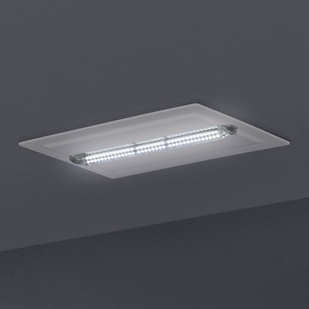 eaton-emergency-lighting-safety-flexitech-se-ceiling-recessed-night.jpg